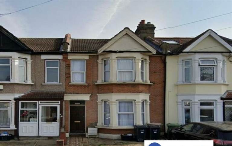 Room for Rent bed space only 