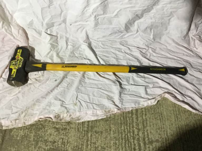 NEW Roughneck 16 lb 7.3 kg Sledge Hammer Fibreglass Handle Overstrike ...