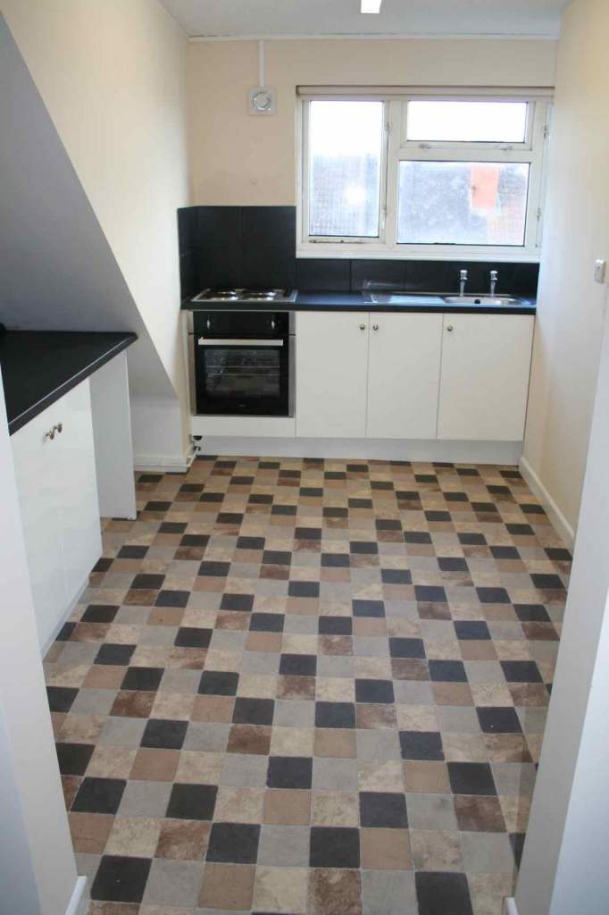 FOR RENT CLEAN STUDIO FLAT SUTTON IN ASHFIELD NOTTS NG17 4FU  