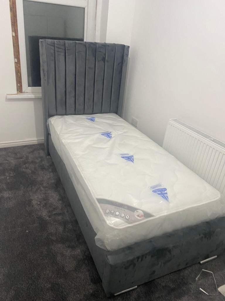 Single grey bed with mattress 