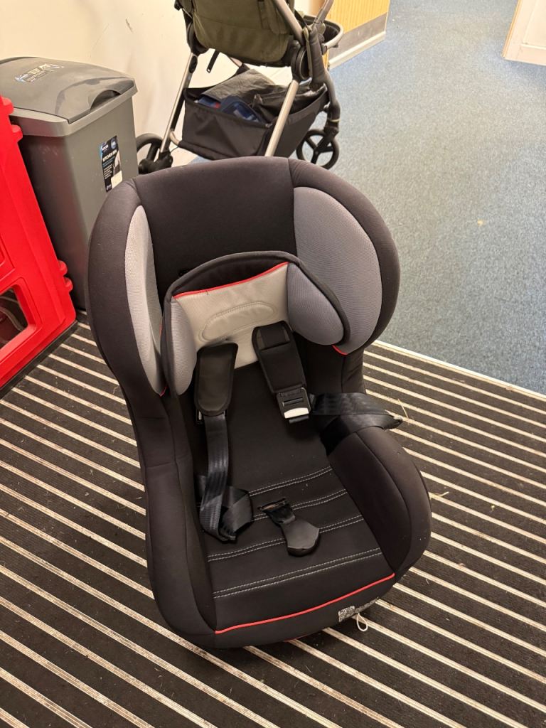Pampero Comfortsafe Black Car Seat - Good Condition, Fabric