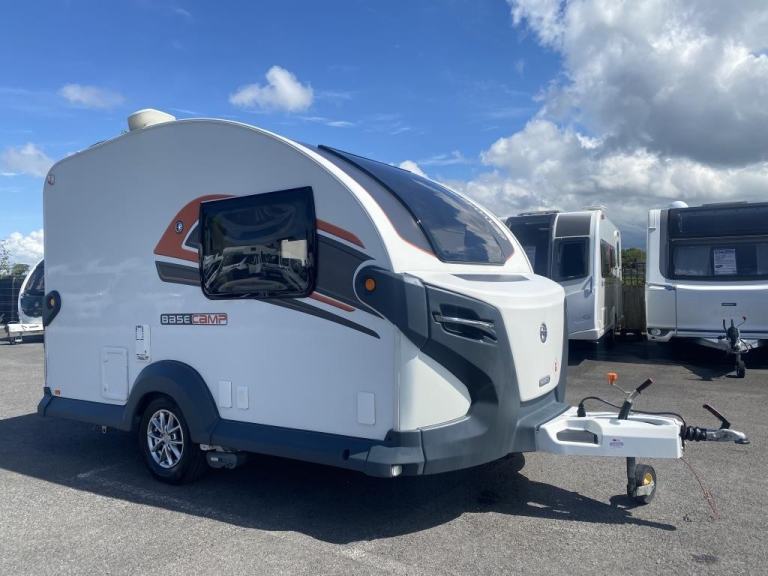 2019 SWIFT BASECAMP 2 LUXURY COMPACT 2 BERTH TOURING CARAVAN