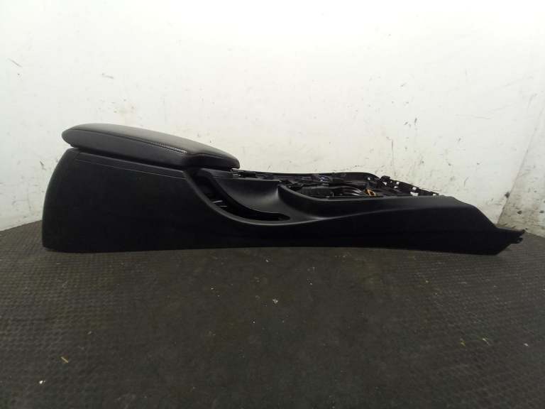 Bmw 4 Series Console 2013-2020 2 Door Coupe Centre