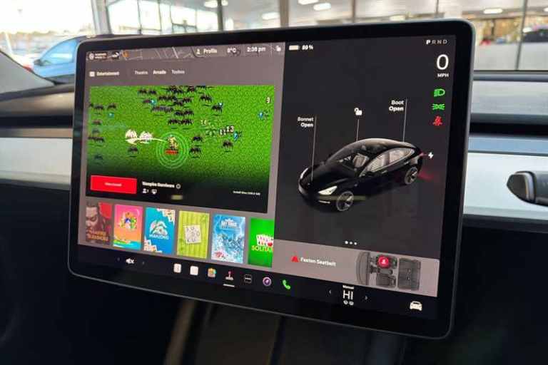 2022 Tesla Model 3 Standard Range Plus Saloon 4dr Electric Auto RWD (241 bhp) Saloon Electric Aut...