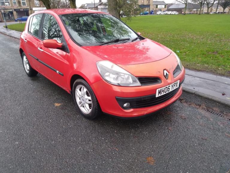 2006 06'reg Renault Clio 1.4 16V Dynamique 5 door