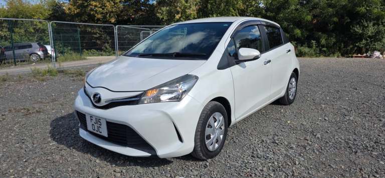2015 Toyota Yaris 1.33 VVT-i Icon 5dr Hatchback Petrol Automatic