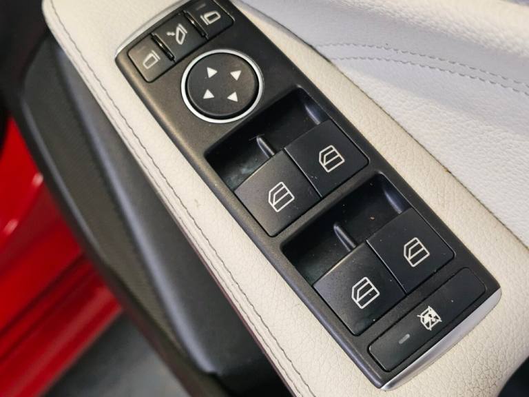 2016 Mercedes-Benz A-Class 2.1 A200d Sport (Premium) Hatchback 5dr Diesel 7G-DCT Euro 6 (s/s) (13...