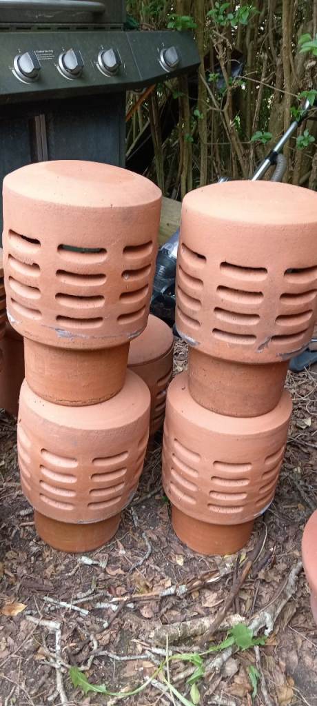 4 gas chimney cowls(roof/roofer) 