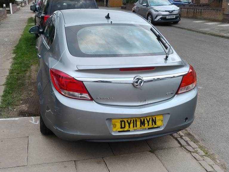 Vauxhall Insignia 2.0 cdti diesel automatic, 2011