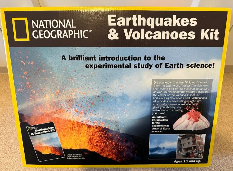 NEW National Geographic Volcano Kit - Ages 8+