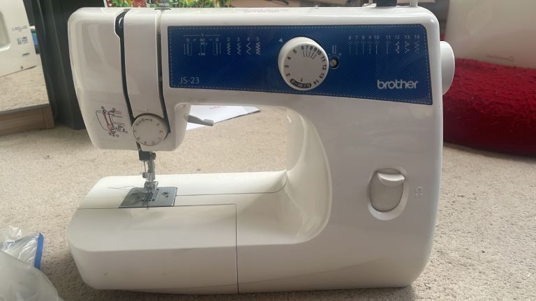 Brother JS-23 Sewing Machine – White, Good Condition