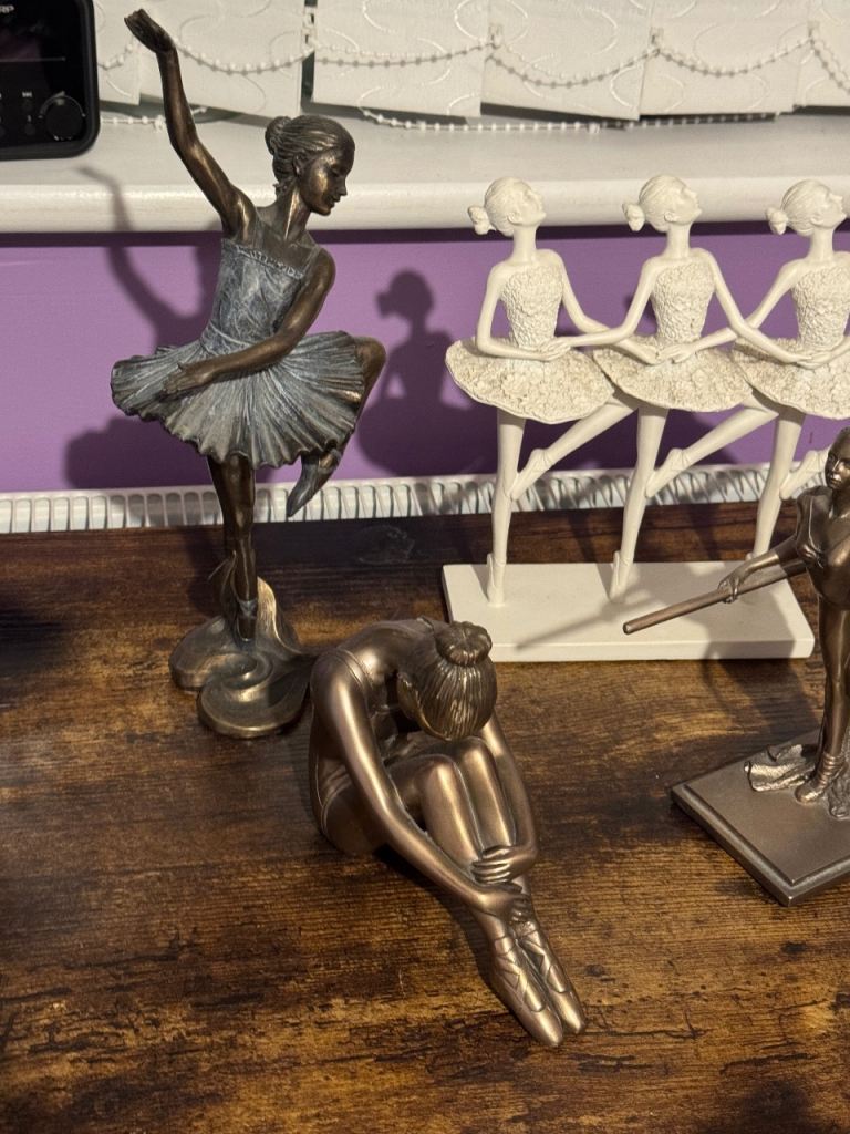 Ballet ornaments x 5