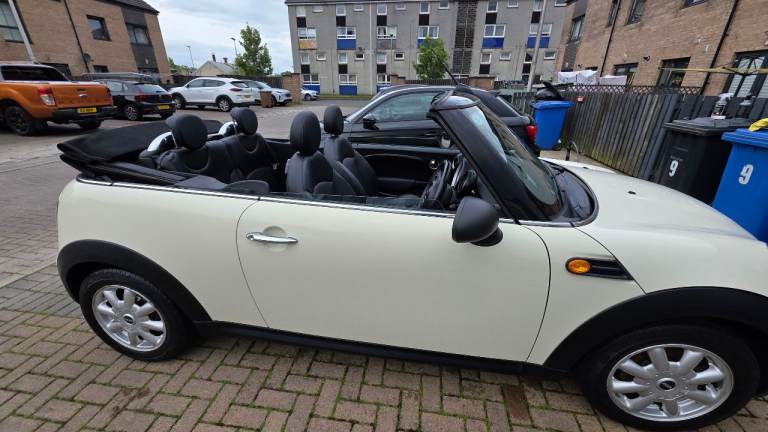 Mini, CONVERTIBLE, Convertible, 2010, Manual, 1598 (cc), 2 doors