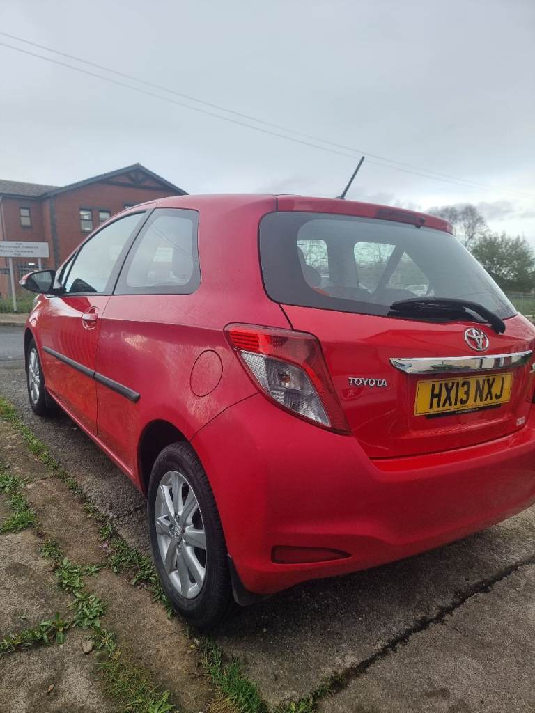 Toyota, YARIS, Hatchback, 2013, Manual, 1329 (cc), 3 doors