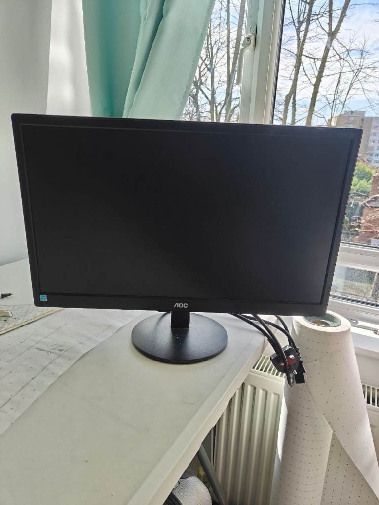 Slim Computer monitor
