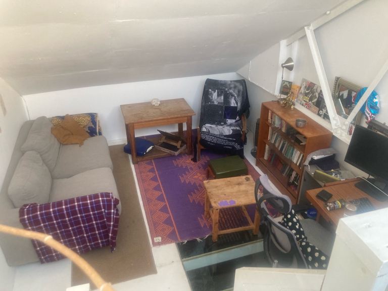Double room in harringay warehouse 