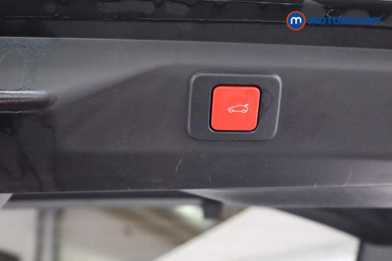 2024 Peugeot 3008 1.2 Hybrid 136 GT 5dr e-DSC6 SUV Petrol Automatic