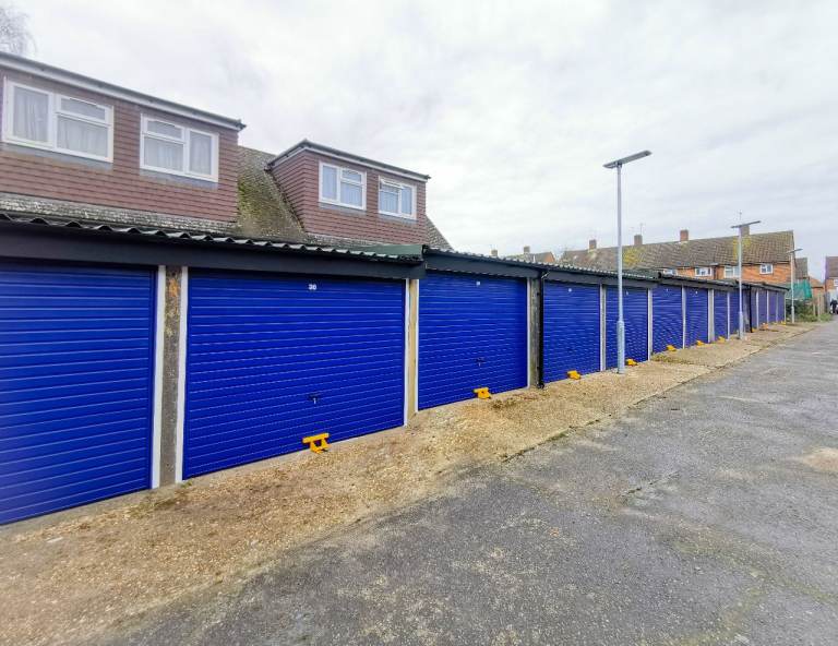 Garages to rent