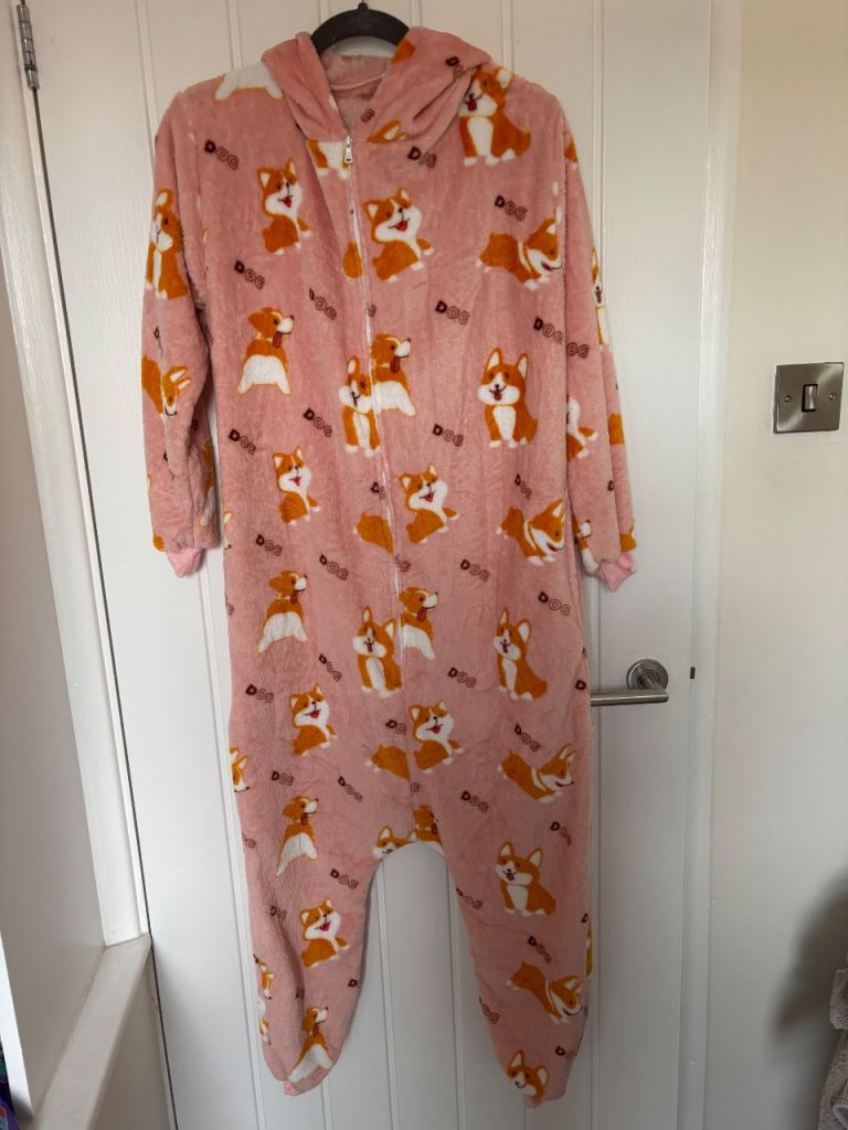 Pink Corgi Onesie , Hooded Pyjamas, Size 150 (Ages ~10–12) – Pet-Free & Smoke-Free Home
