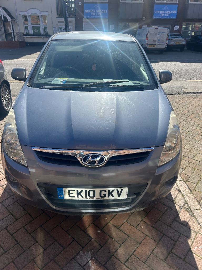 2010 Grey Hyundai i20 (Good condition)