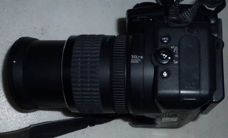 Fuji S9500 Digital Camera, spares or repair.