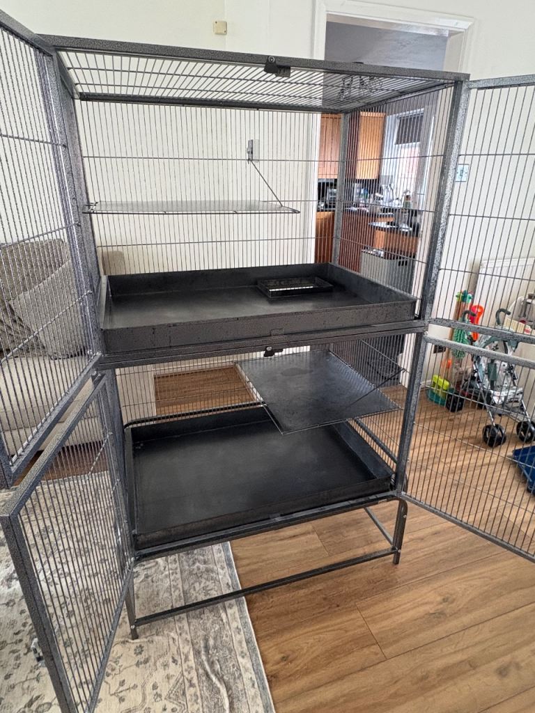 Liberta Explorer cage