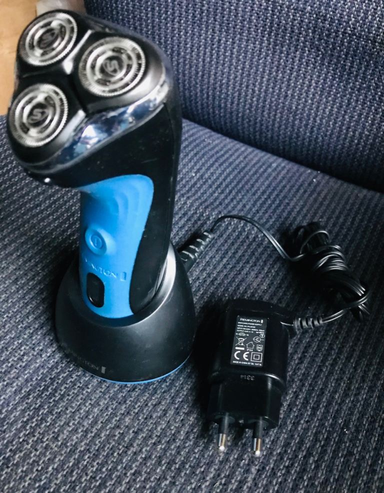 Remington AQ7 Electric Shaver Wet £ Dry 