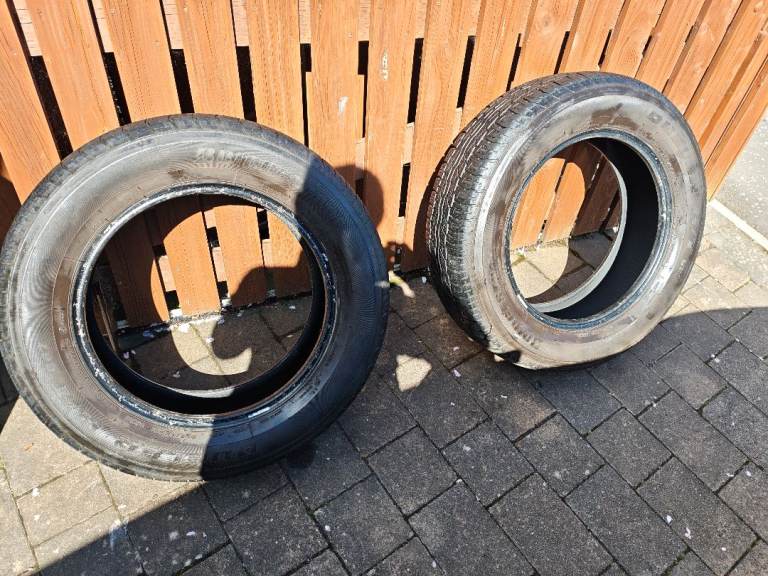 Bridgestone Dueler tyres 2x 225 65 R17 SUV 4X4 