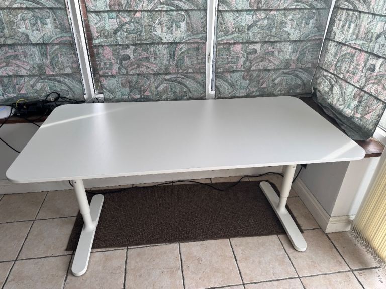 IKEA Bekant Desk – 160×80 cm, White (Good Condition)