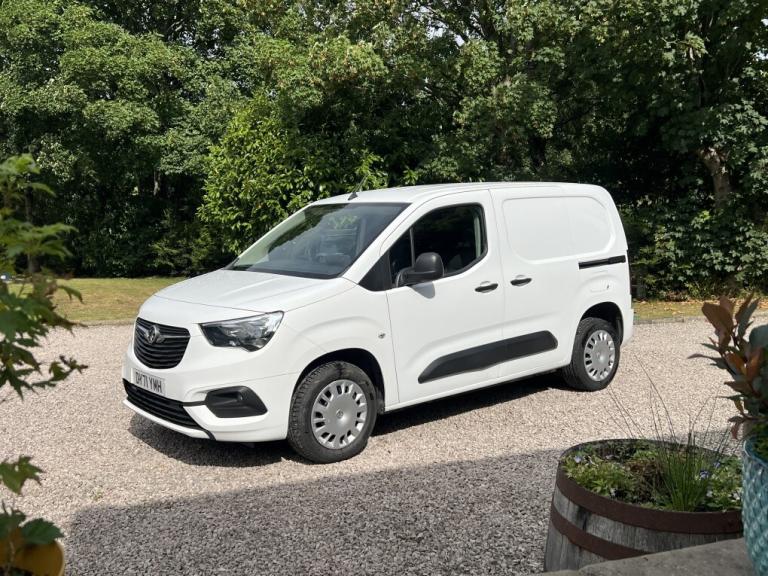 2022 Vauxhall Combo 2300 Sportive TD Panel van Diesel Manual