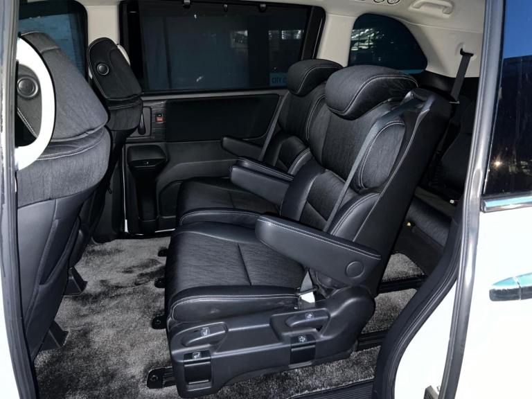 2017 HONDA ODYSSEY 2.4 I-VTEC AUTO PETROL 7 SEATER MPV NEW SHAPE GRADE 4