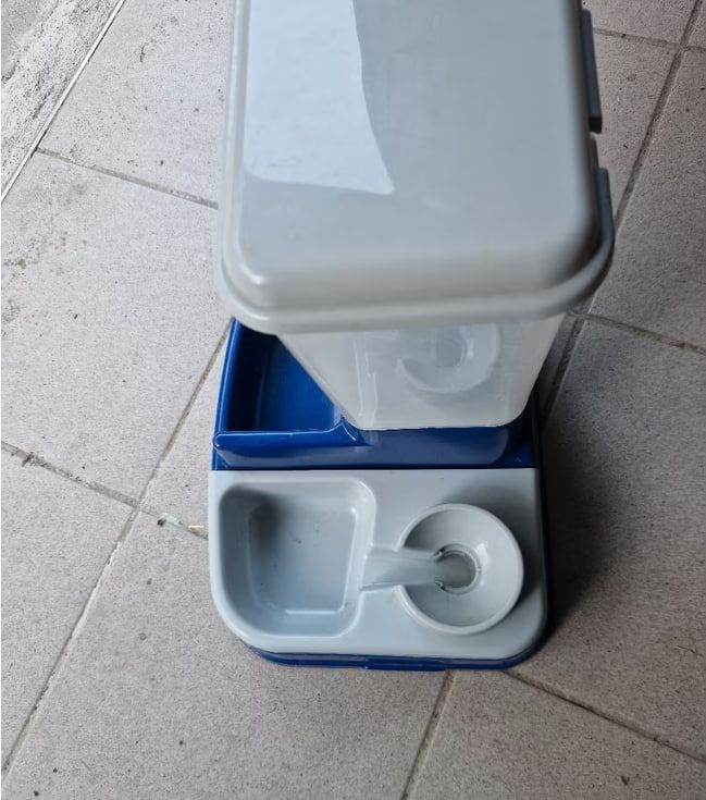 Wintem Automatic Pet Feeder/Water Dispenser – Blue & White