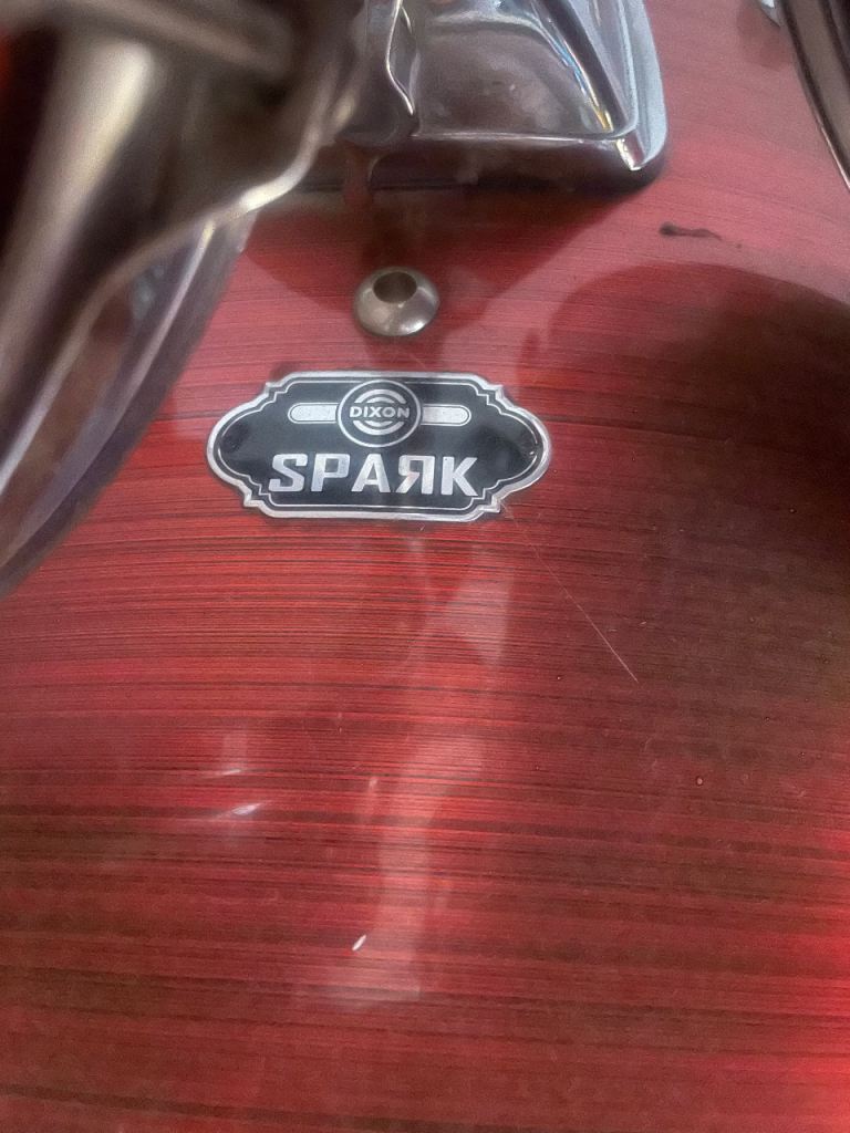Dixon Spark Drum Kit with pedal 