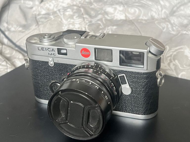 Leica m6 rangefinder with 28mm lens