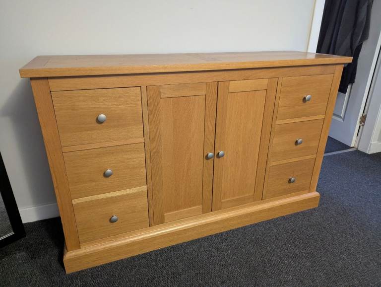 Solid Oak Sideboard Morris of Glasgow 138 cm, 86 cm, 43 cm