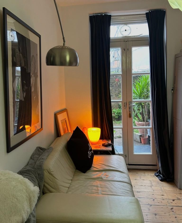 1 bed ground floor garden flat, Belgravia  ( H.A swap )