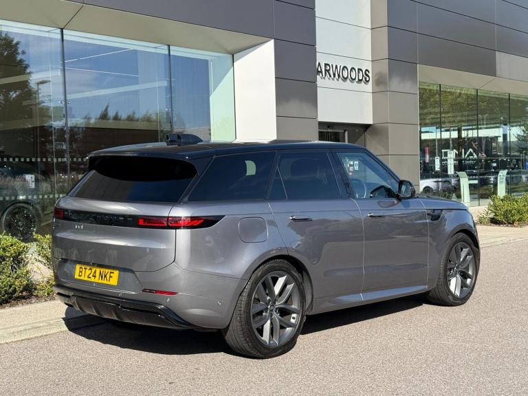 2024 Land Rover Range Rover Sport 3.0 D300 Dynamic SE 5dr Auto ESTATE DIESEL Automatic