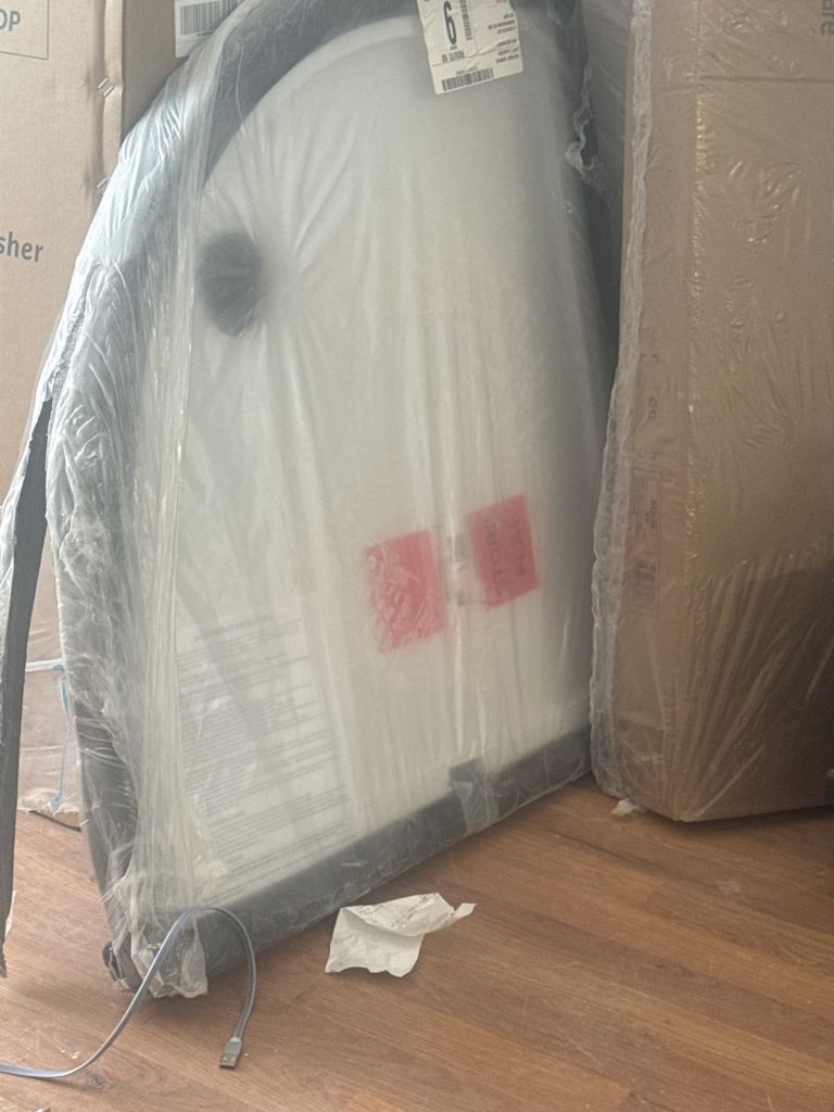 Brand New Shower Tray & Screen Combo – Unused Bathroom Set