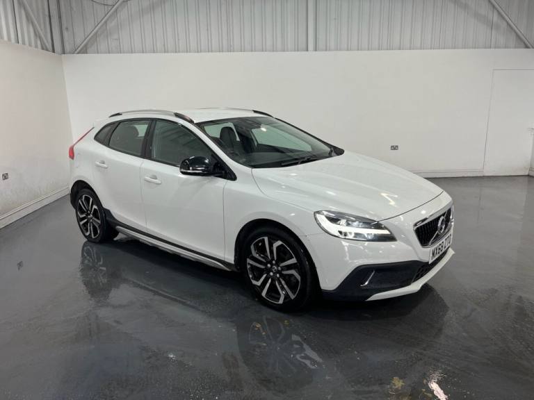 2018 Volvo V40 T3 [152] Cross Country Pro 5dr Geartronic HATCHBACK PETROL Automatic