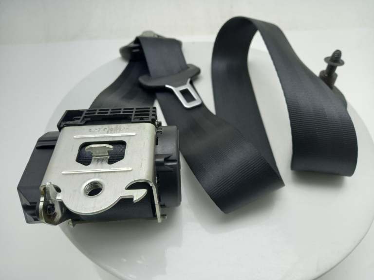 Dacia Sandero Stepway Seat Belt Mk2 Front Right 2013-2021