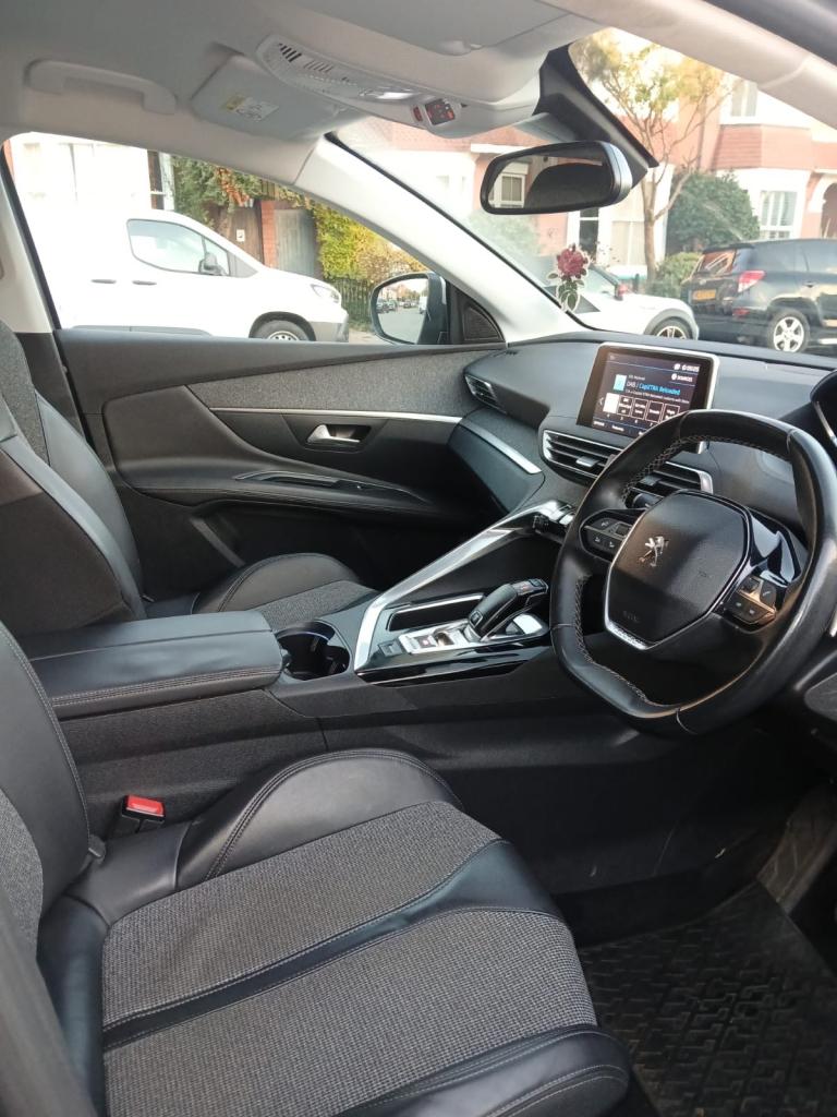 Peugeot, 3008, Hatchback, 2018,Automatic,1598 (cc), 5 doors
