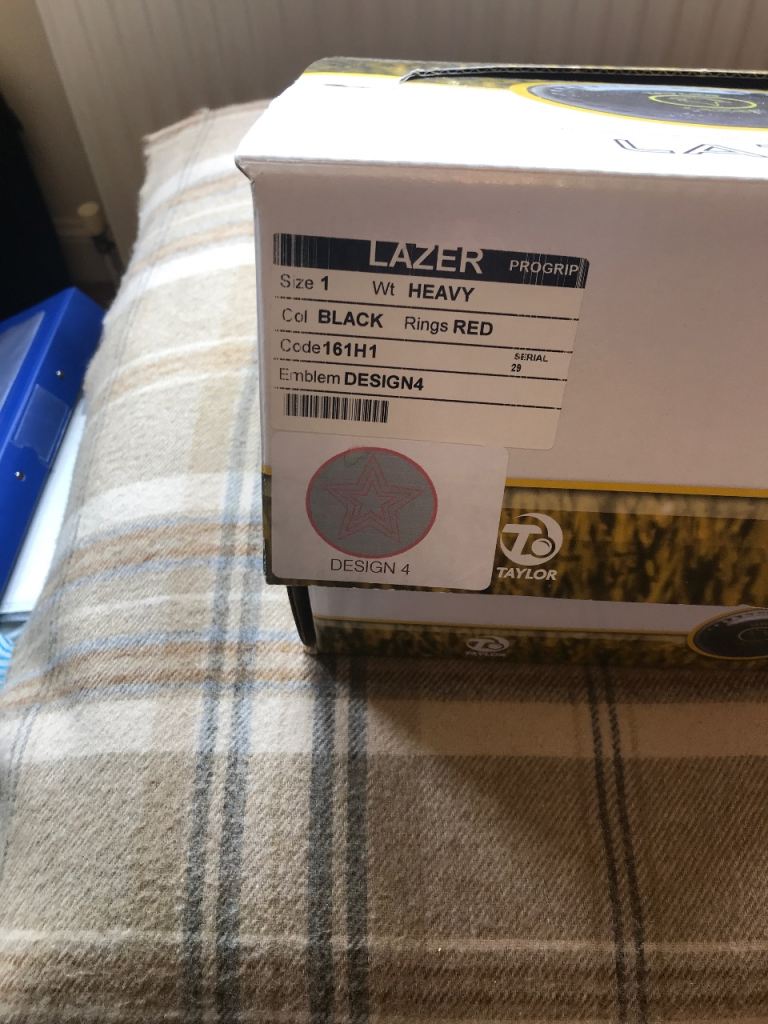 Taylor Lazer size 1H WB29 bowls. Red star motif. VGC.