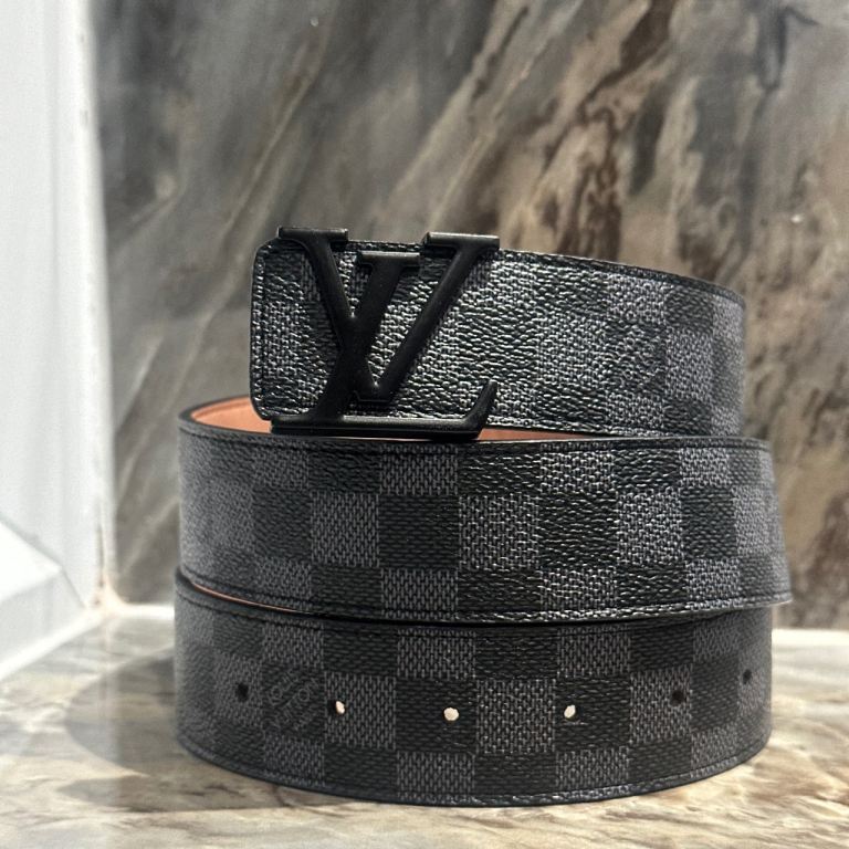Louis Vuitton belt 