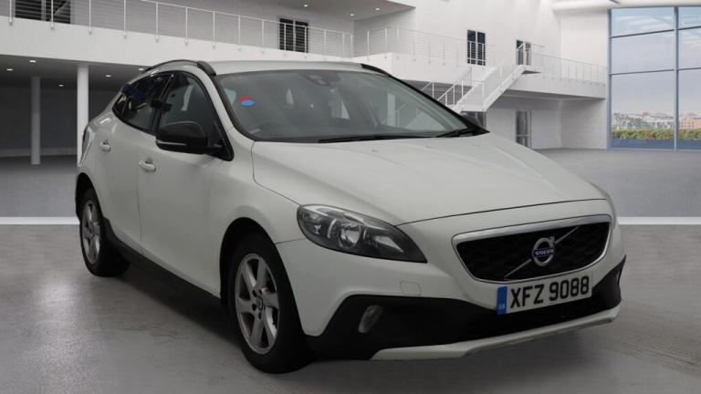2015 Volvo V40 D2 Cross Country SE 5dr HATCHBACK Diesel Manual