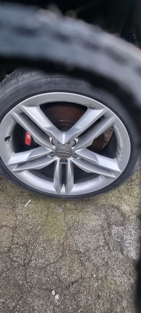 Wheels plus breaking.
