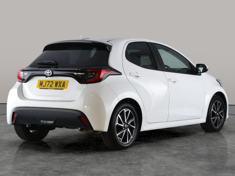 2022 Toyota Yaris 1.5 VVT-h Design Hatchback 5dr Petrol Hybrid E-CVT Euro 6 (s/s) (116 ps) -  Hat...