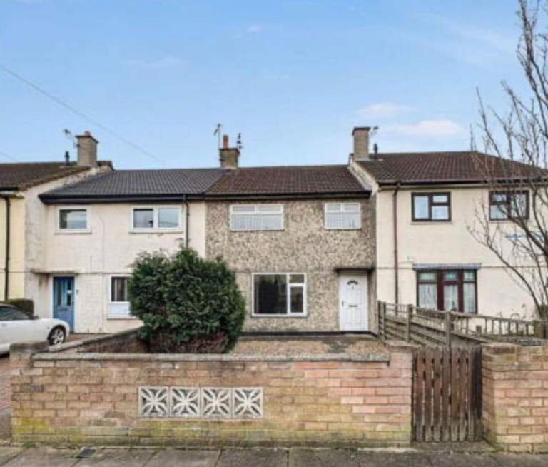3 Bed Town House For Sale, Need to Sell Quickly, Would Suit Cash Buyer Or Buyer With No Chain.