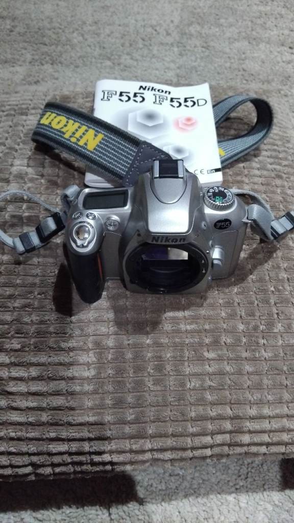 NIKON F55 F55D CAMERA. 