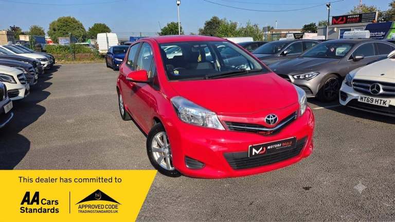 2012 Toyota Yaris 1.33 VVT-i TR 5dr Multidrive S HATCHBACK PETROL Automatic