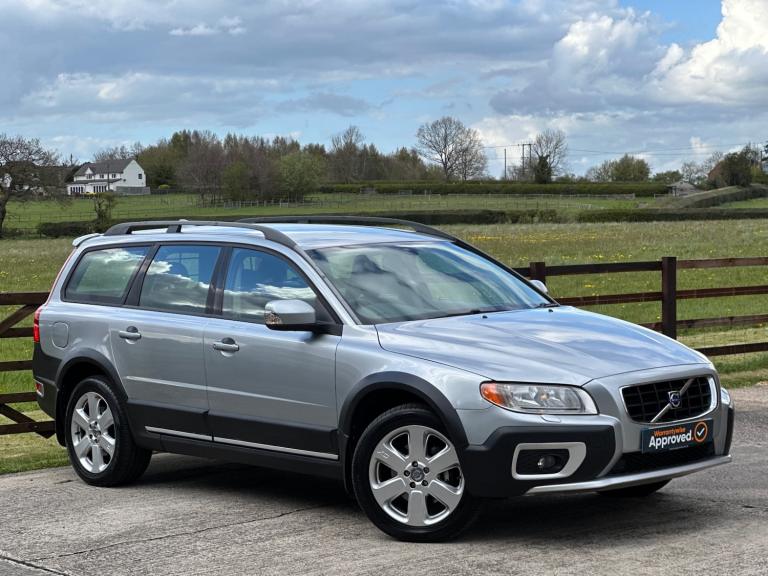 2009 VOLVO XC70 2.4 D5 SE SPORT AUTOMATIC ESTATE, 15 VOLVO MAIN DEALER STAMPS
